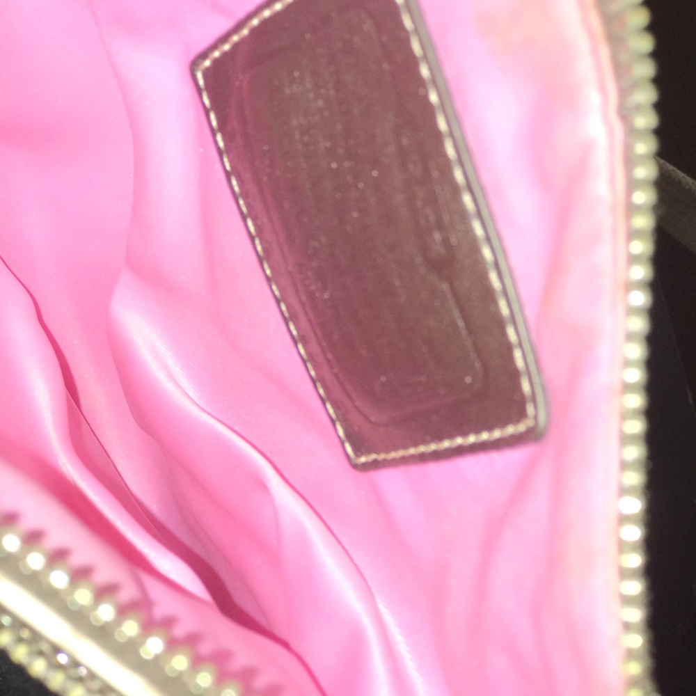 Coach - Picture 3 of 3